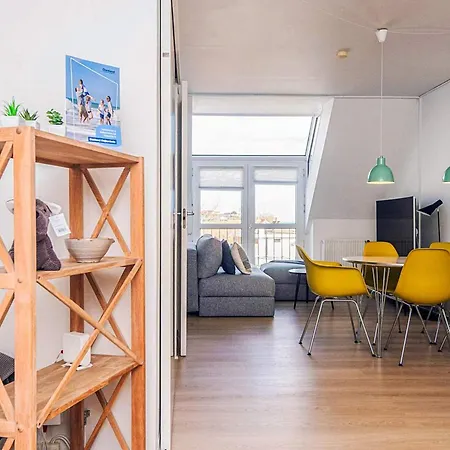 בית נופש Hejlsminde Gem With Sea Views *