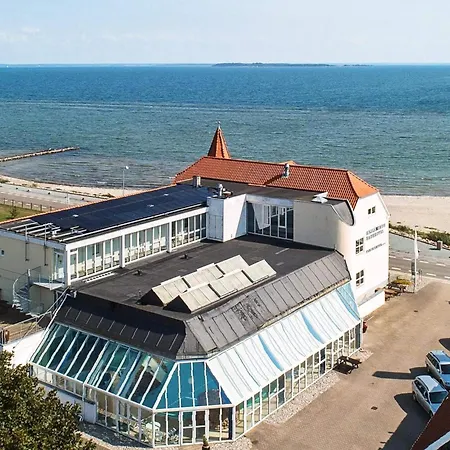 Hejlsminde Gem With Sea Views 度假居 *